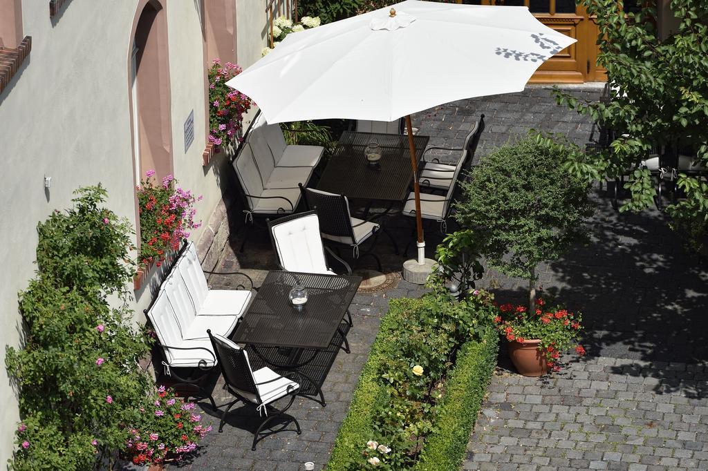 Hotel Graf von Mansfeld Lutherstadt Eisleben Buitenkant foto