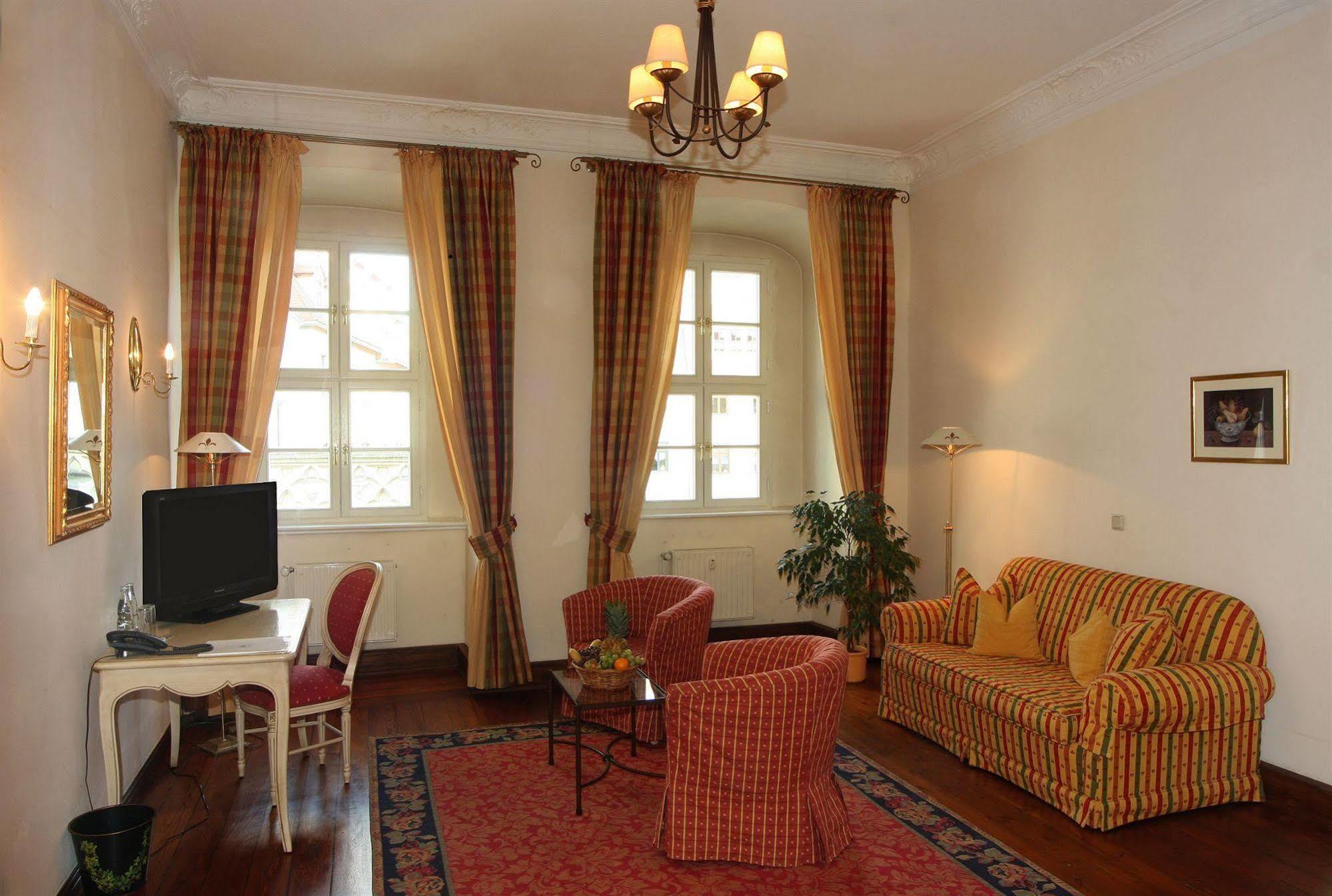 Hotel Graf von Mansfeld Lutherstadt Eisleben Buitenkant foto